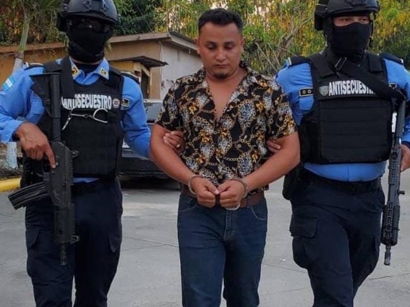 Leonel Alonso Valladares Blanco (de 29), alias El Cantante. Residía en El Corpus, Choluteca. Ocupación: Policía activo asignación a la DNVT en Tegucigalpa.