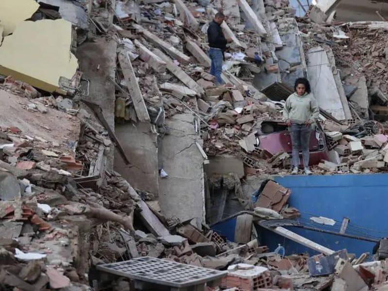 Escombros tras dos terremotos de magnitud 7.2 y 7.5 que sacudieron Venezuela el miércoles 24 de junio de 2026.