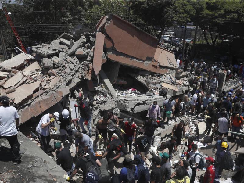 La emergencia ha obligado al Gobierno colombiano a declarar el desastre nacional tras el reporte de al menos 111 muertos.