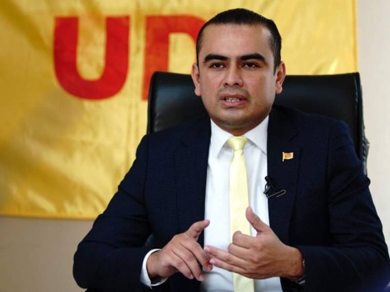 El candidato presidencial por el Partido Unificación Democrática, José Alfonso Díaz Narváez tras conversar ampliamente con LA PRENSA sobre su plan de gobierno.