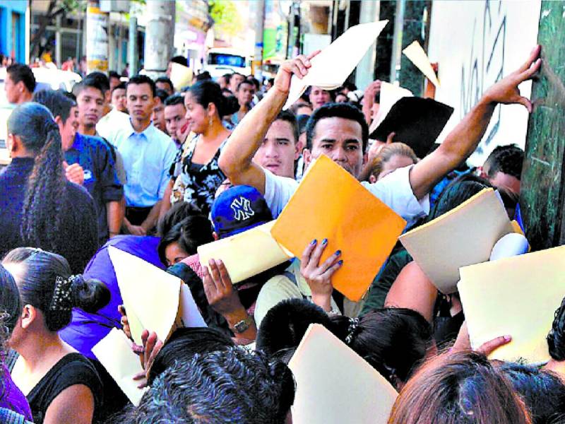 <b>El desempleo afecta más a las mujeres que a los hombres en Honduras, siendo de los principales desencadenantes de la migración.</b>
