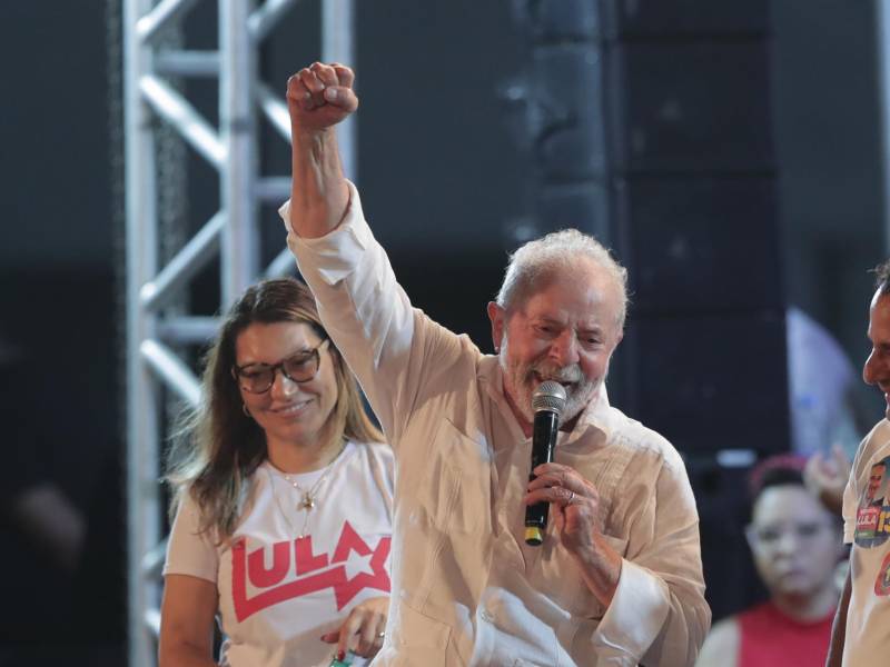 Lula de Silva mantiene ventaja de cinco puntos porcentuales en las encuestas.
