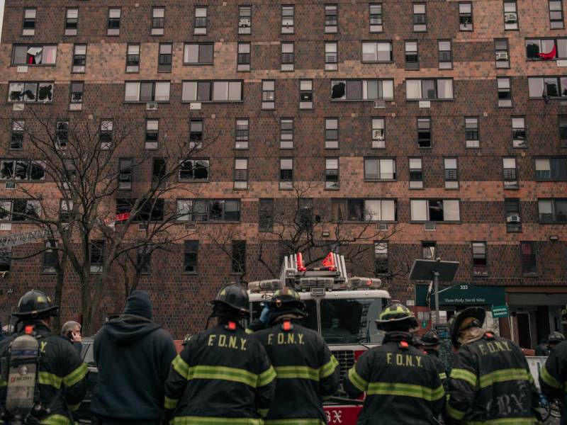 La mayoría de residentes del edificio siniestrado son inmigrantes africanos y centroamericanos.