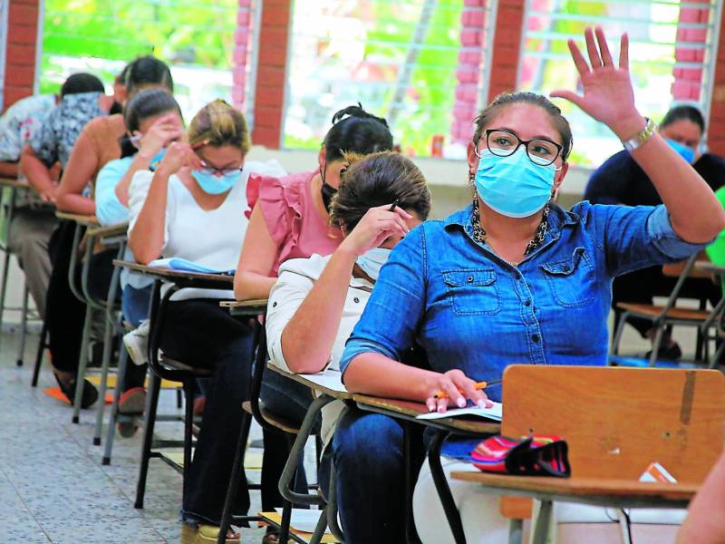 Más de 55,000 docentes se sometieron a evaluaciones durante seis semanas.