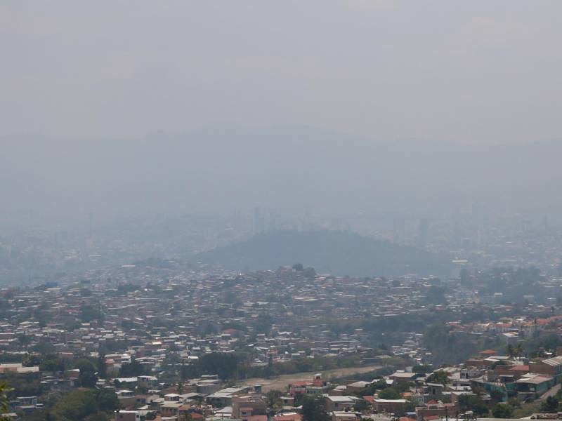 Una mañana calurosa en Tegucigalpa, capital de Honduras. Fotografía de archivo.