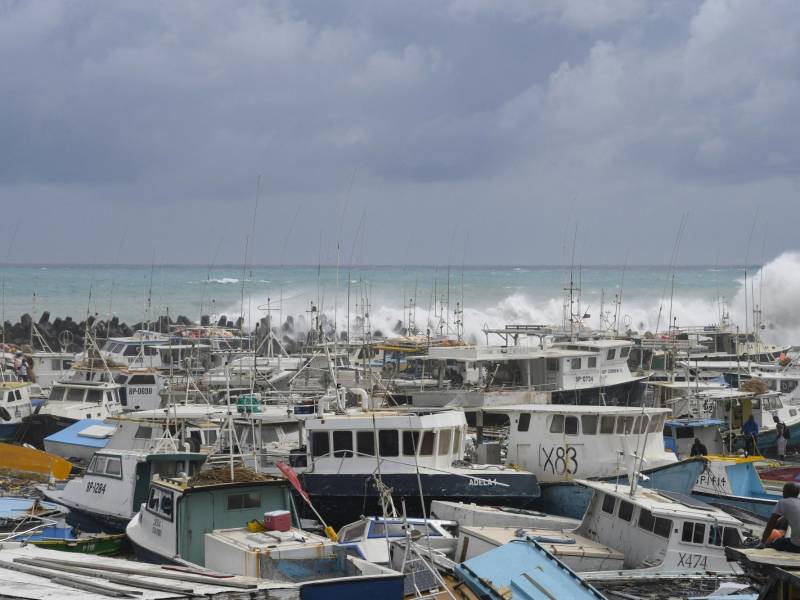 Beryl causó estragos en Barbados, Granada y San Vicente y se dirige ahora hacia Jamaica.