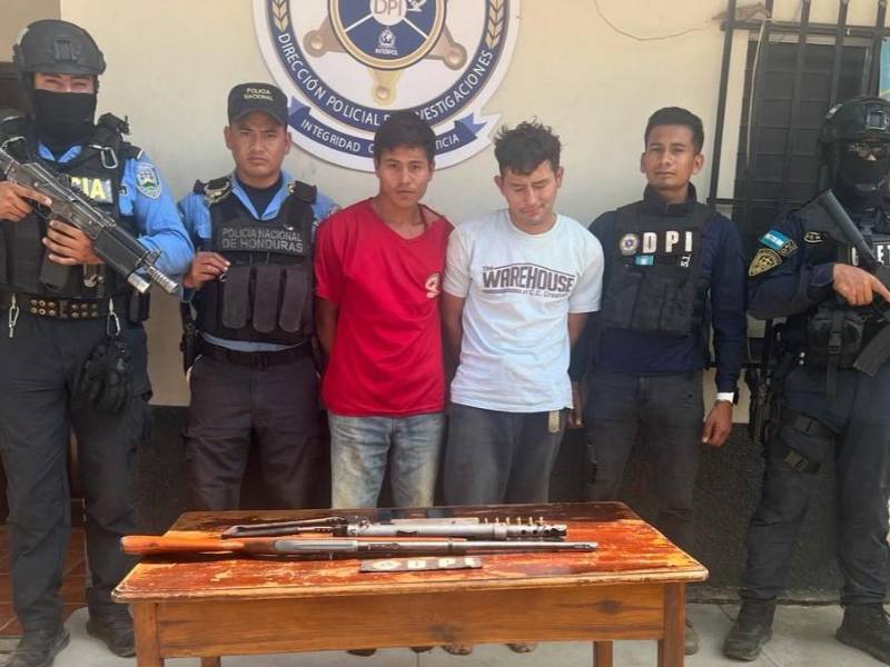 Wilmer Adoni Brizuela Andrade y Moisés Alexander Flores Andrade fueron capturados en Copán por el delito de asesinato.
