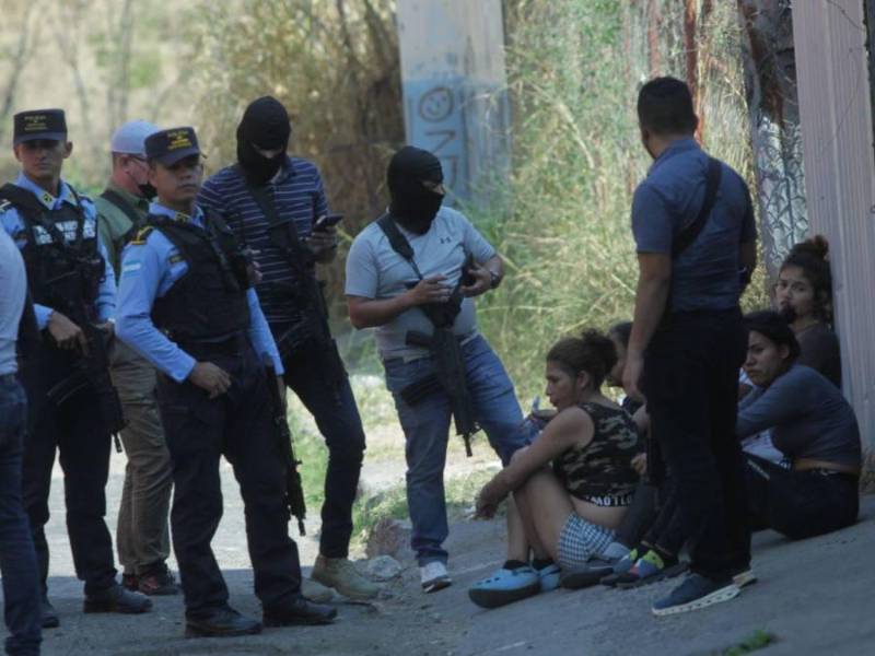 El subcomisario de la Policía Nacional de Honduras, Cristian Nolasco, dijo este domingo que “se maneja que Jorge Cerrato era el objetivo de la masacre.