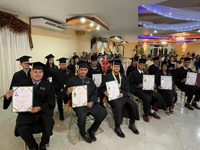 UTH ha sido un referente en la formación de profesionales.