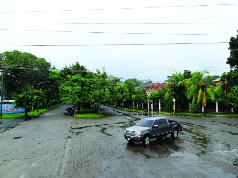 En la prolongación de este bulevar se construirá el puente sobre el río Santa Ana.