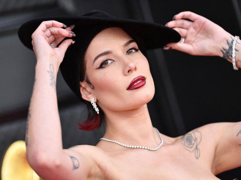 La cantante estadounidense Halsey, el pasado mes de abril en la edición de los premios Grammy.