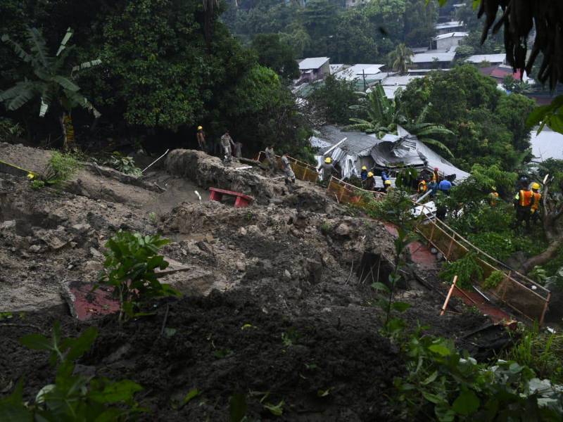 Un derrumbe se registró en la madrugada de este jueves 7 de diciembre en Choloma, Cortés, zona norte de Honduras.