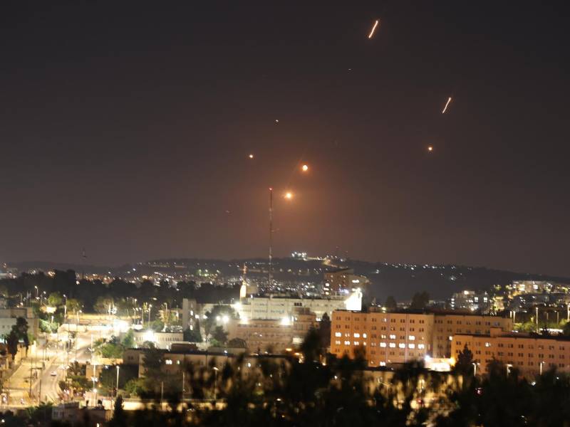 Misiles lanzados desde Irán sobre Jerusalén.
