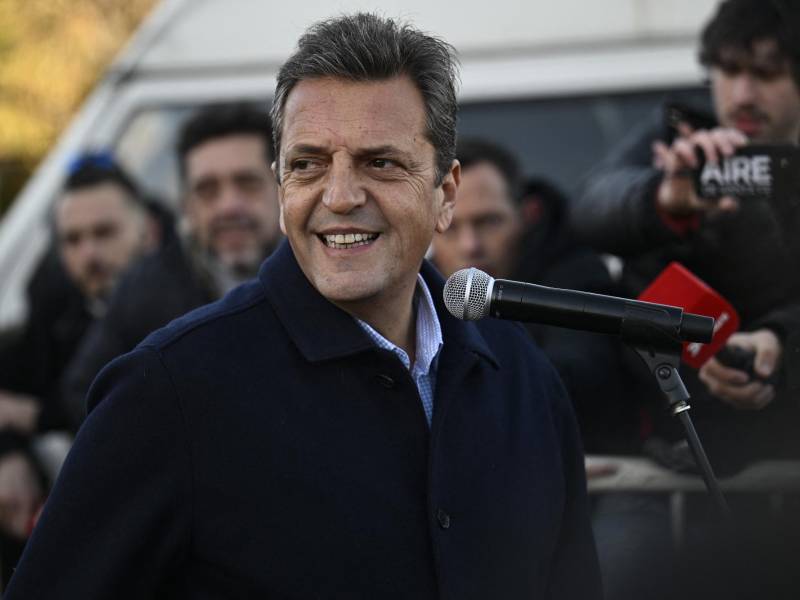 El candidato presidencial de Argentina, Sergio Massa, busca mantener al peronismo en el poder.