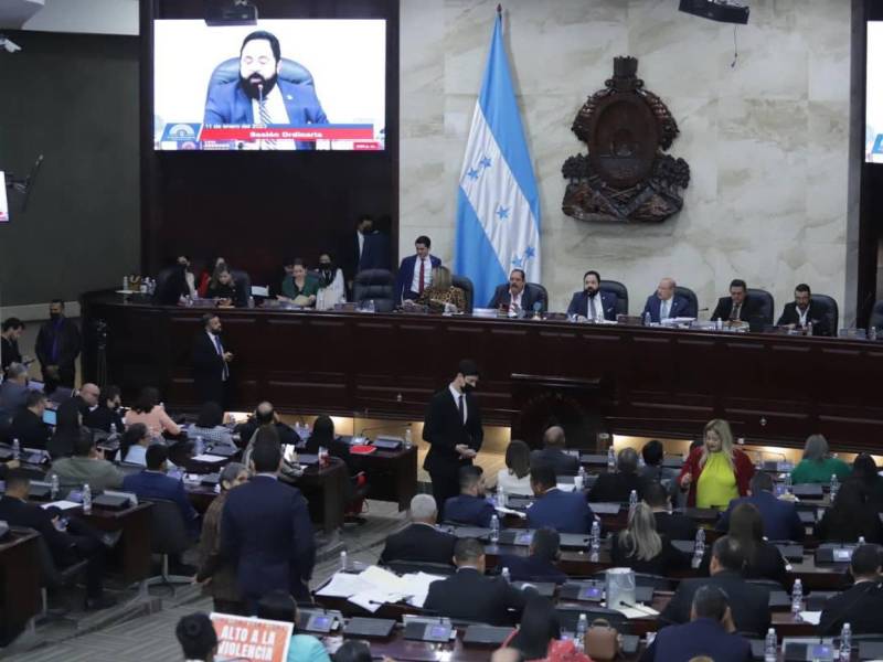 La sesión fue programada para dar inicio a las 4:00 pm en el Congreso Nacional de Honduras.