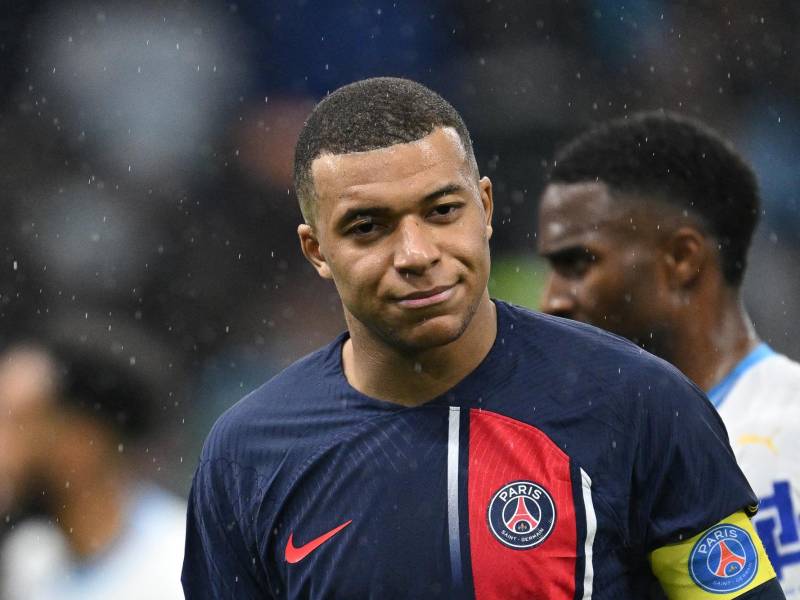 Mbappé podría llegar al Real Madrid en el próximo mercado de fichajes tras notificar al PSG que no continuará la próxima temporada.