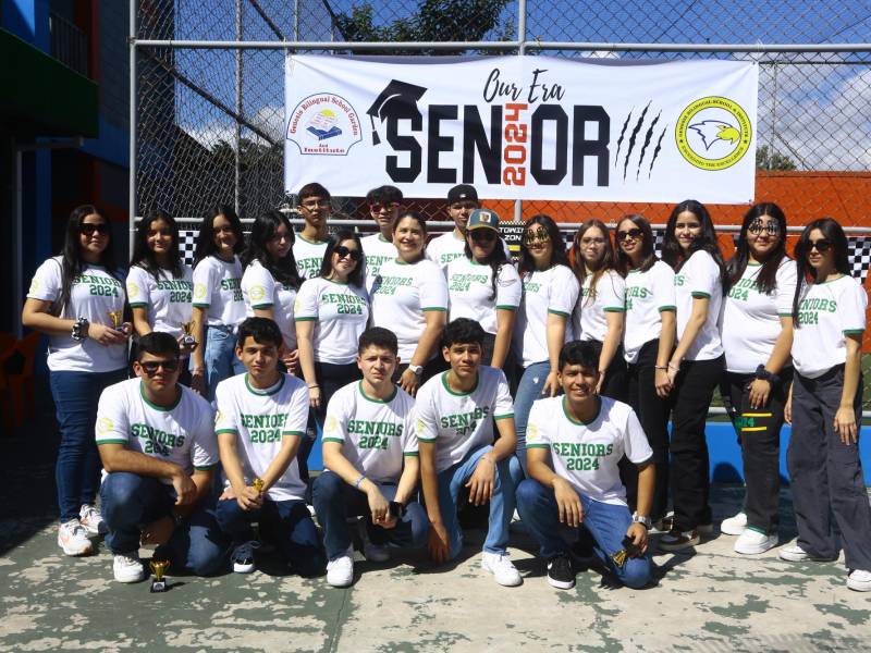 Los futuros bachilleres disfrutaron de su entrada, la cual marca el inicio de clases.