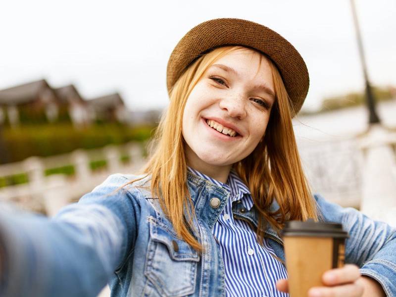 Entre más emociones positivas cultives, más rico serás en todas las áreas de tu vida, como las del trabajo, las relaciones y la salud.