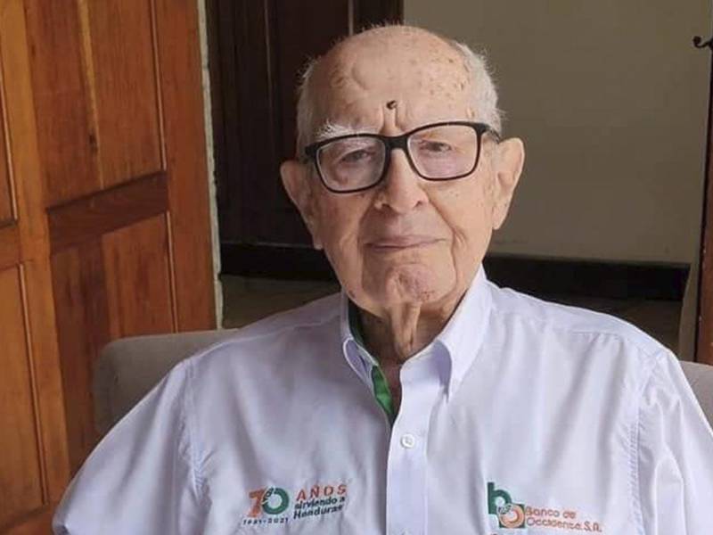 Jorge Bueso Arias siempre estuvo pendiente de los acontecimientos políticos del país.