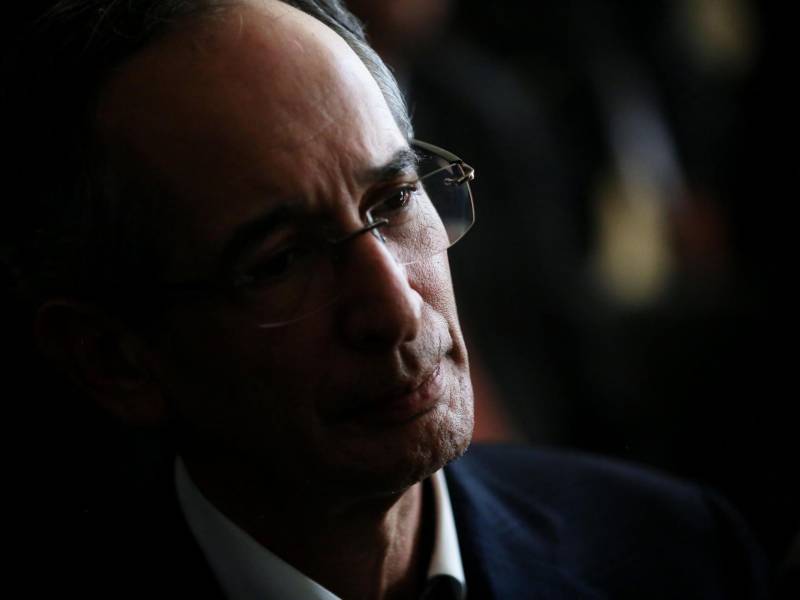 El expresidente guatemalteco Álvaro Colom Caballeros (2008-2012) falleció anoche a los 71 años, debido a complicaciones de salud.