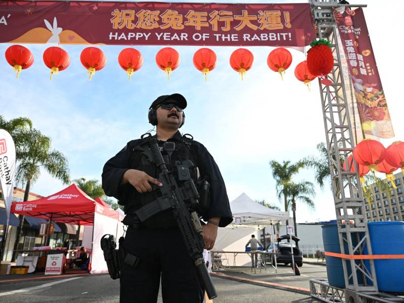 Las celebraciones del Año Nuevo Chino se vieron empañadas tras el tiroteo que dejó 10 muertos en una comunidad de mayoría asiática cerca de Los Ángeles.