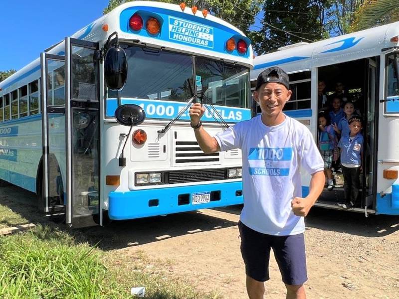 El espíritu entusiasta y compromiso con la educación de los niños hondureños que ha demostrado el filántropo japonés, Shin Fujiyama, ha motivado a varios deportistas hondureños a sumarse a la misión de construir 1,000 escuelas en Honduras.