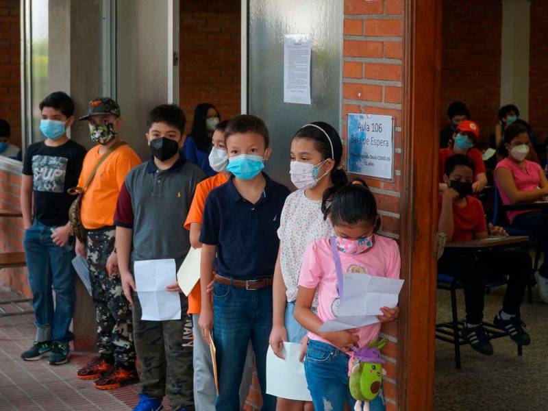 <b><span class=mln_uppercase_mln>cifra.</span></b> 826,977 niños de entre 6 meses y 11 años tienen la vacuna.<span class=mln_uppercase_mln> </span>