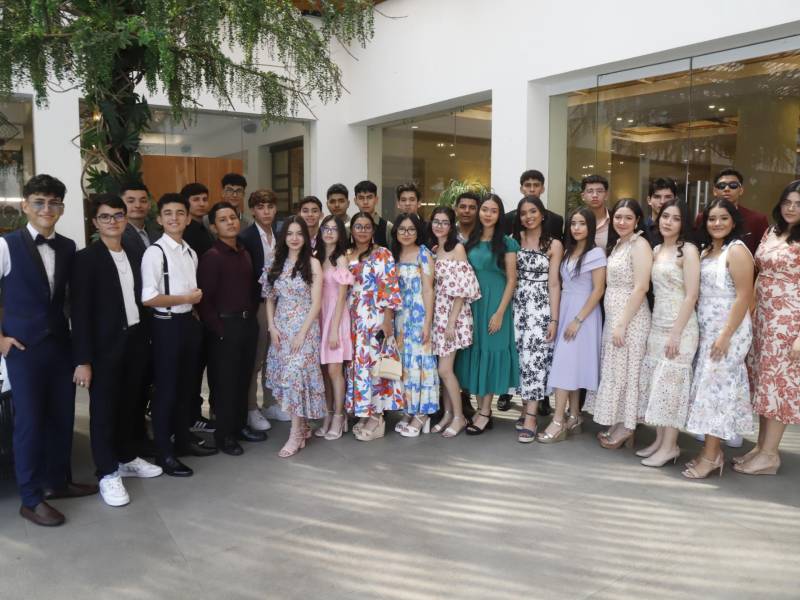 Futuros bachilleres de la Future Path, promoción 2024.