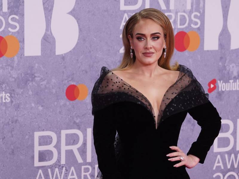 Adele hizo válido anoche, una vez más, el viejo adagio de ser profeta en su tierra.