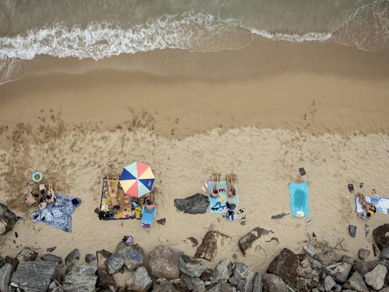 Tormentas cada vez más frecuentes se han llevado la arena de las playas españolas, como esta en Montgat.