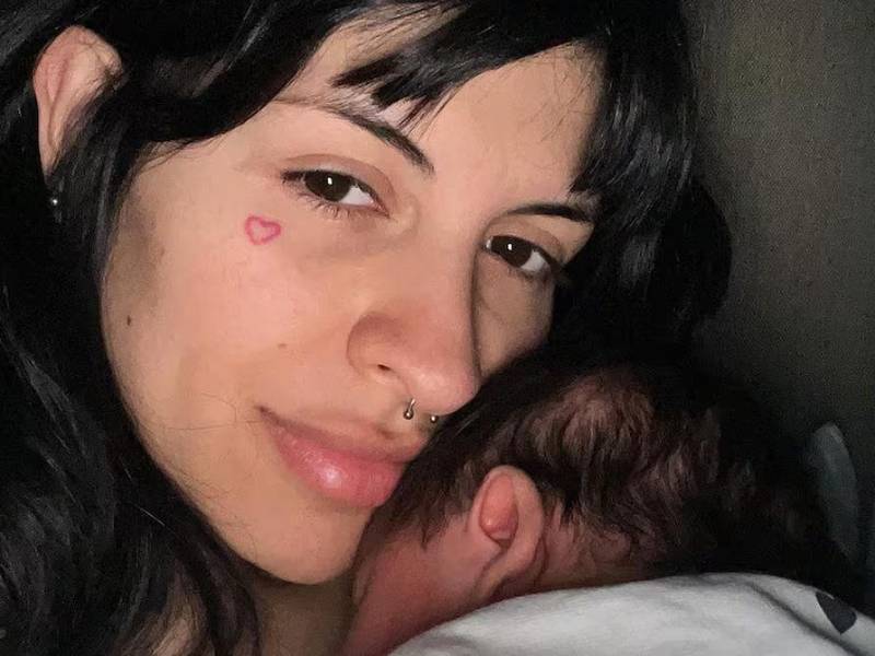 Cazzu y su hija Inti en una fotografía de archivo.