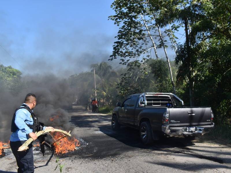Se recrudecen tomas de carretera en el litoral atlántico por apagones