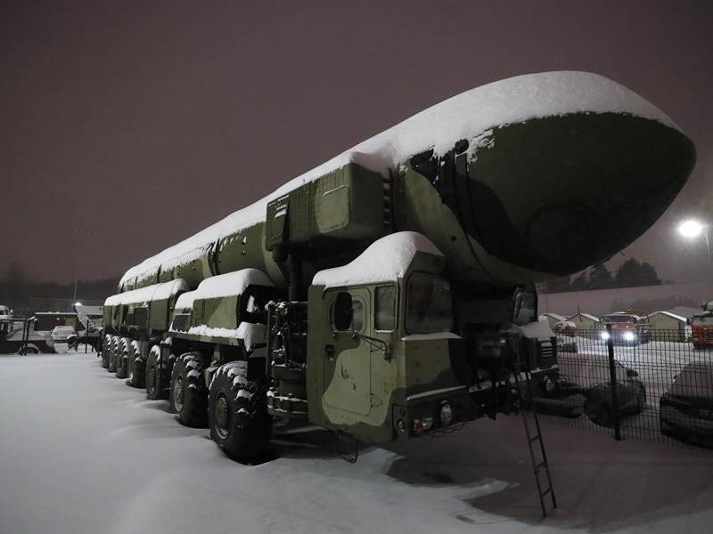 Rusia lanzó un nuevo misil balístico experimental de alcance intermedio en un ataque contra Ucrania.