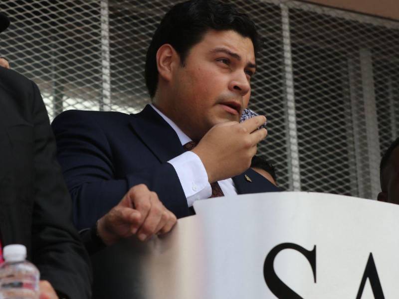 Marlon Ochoa durante sus declaraciones sobre la denuncia presentada.