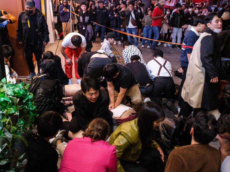 Al menos 154 personas fallecieron en la estampida durante una fiesta de Halloween en Seúl. Otras 33 se encuentran en condición crítica.