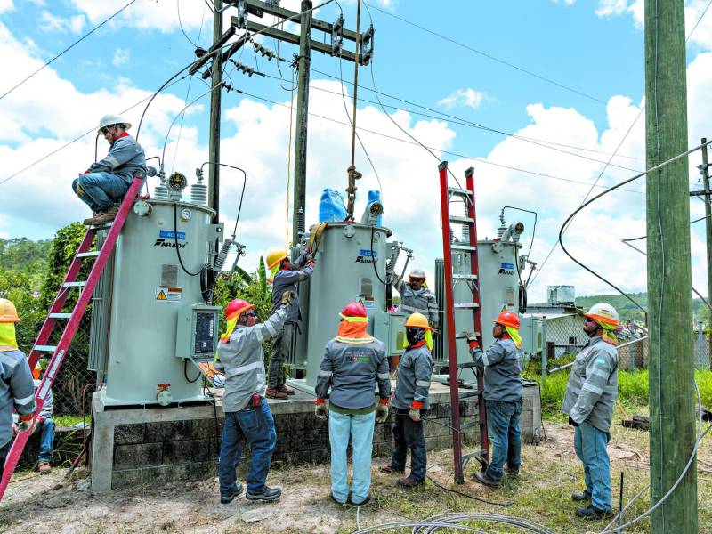 De seis meses será el término mínimo entre la emisión de las bases de licitación y la presentación de ofertas, según lo estipulado en los pliegos de condiciones.
