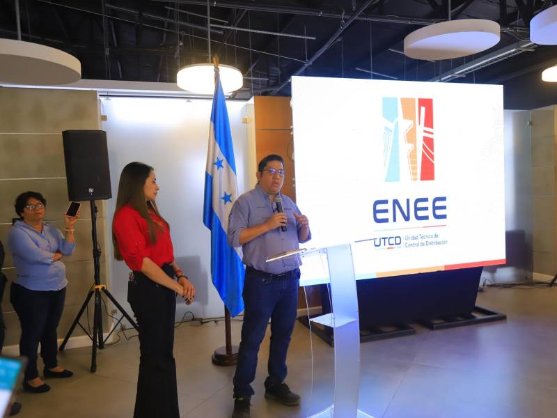 Erick Tejada, ministro de Energía durante la conferencia de prensa la mañana de este lunes en San Pedro Sula.