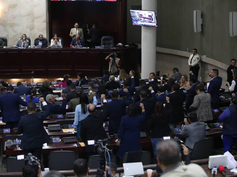 Pleno del Congreso Nacional convocó a sesión Lgislativa a las 5:00 p.m