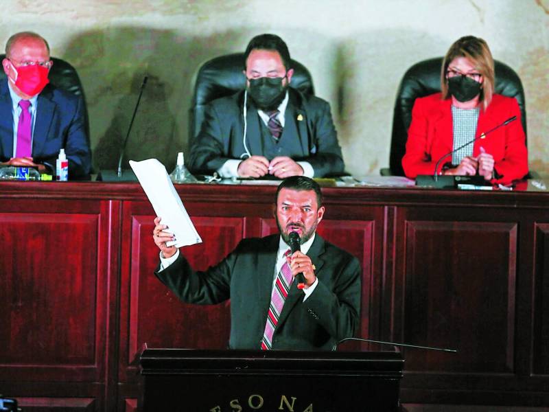 Luis Redondo vuelve a enfrentar, junto a su directiva, un reto enorme: la elección de la nueva Corte Suprema de Justicia.