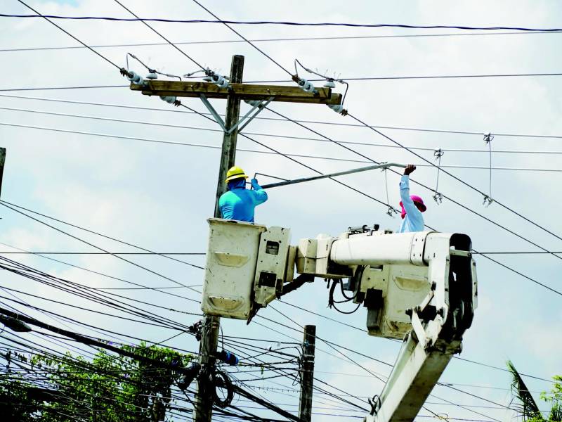 La Enee tiene más de 5,000 personas en varias divisiones para recuperar las finanzas, no obstante, los resultados están lejos.