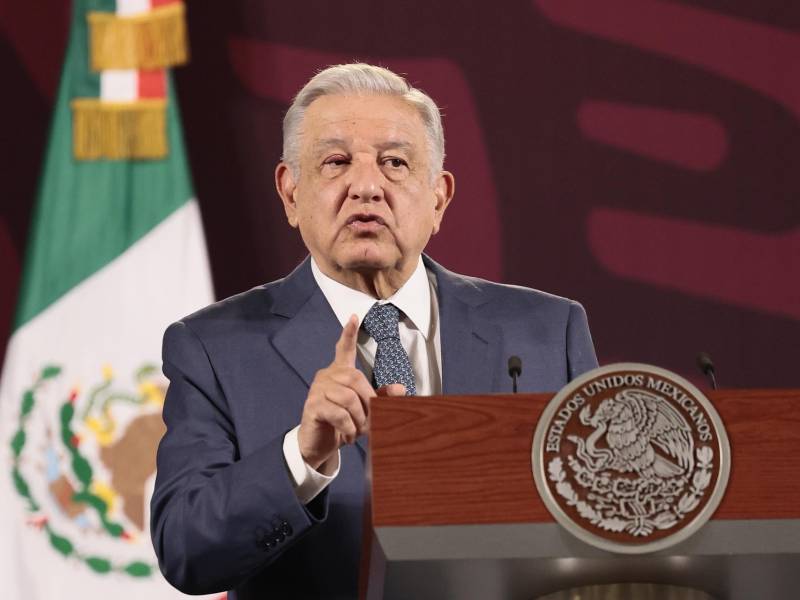 El presidente de México, Andrés Manuel López Obrador, habla durante una rueda de prensa este miércoles en el Palacio Nacional, en Ciudad de México.