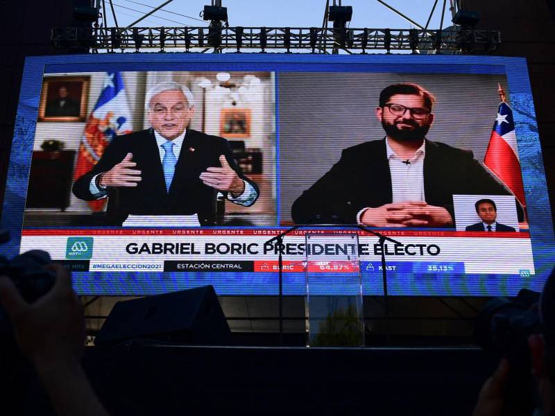 El joven diputado de izquierda Gabriel Boric, abanderado del Frente Amplio y el Partido Comunista, ganó este domingo la Presidencia de Chile.