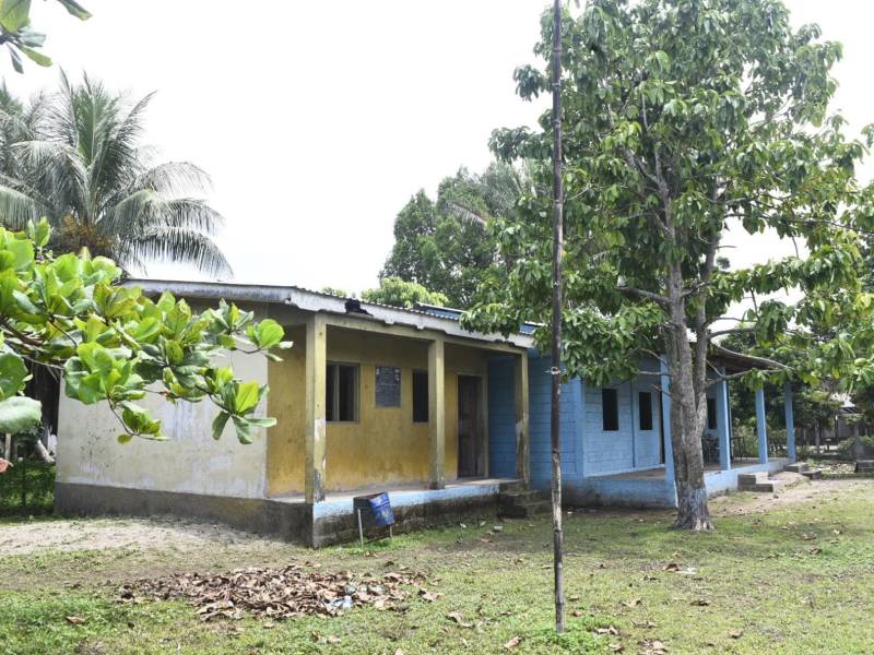 Los habitantes de la aldea Crique Las Marías abandonaron sus casas al ser víctimas del desplazamiento forzoso de la banda delictiva que secuestró a los 14 vecinos de esa comunidad.