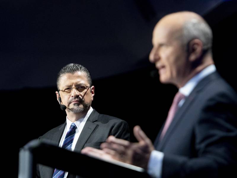 El economista Rodrigo Chaves y el expresidente José María Figueres se enfrentaron en un último debate antes del balotaje.