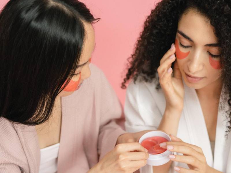 AG 10% Glycolic Renew: Su principal función es crear un efecto peeling en el rostro.