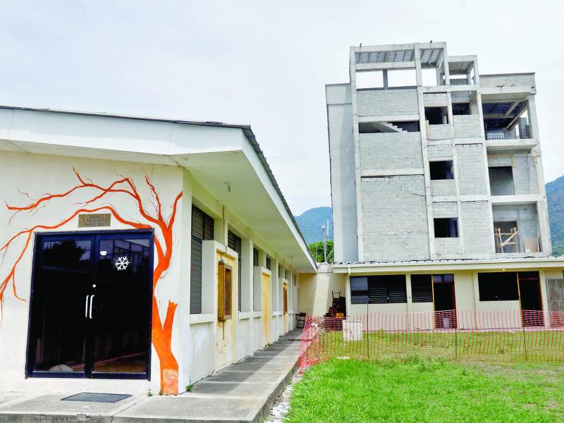 <b>Los encargados de permisos de construcción en la municipalidad debieron supervisar la obra y no lo hicieron. </b>