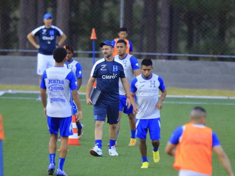 Pacini recibió la llamada de su amigo, Diego Vázquez, y no dudó en empacar maletas y volver al país donde se dio a conocer como futbolista profesional.