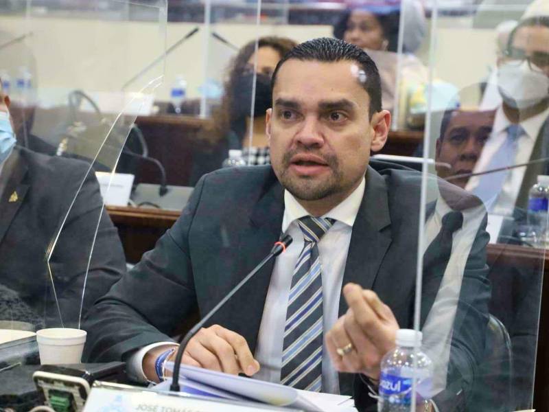 Tomás Zambrano, jefe de banca del Partido Nacional | Fotografía de archivo