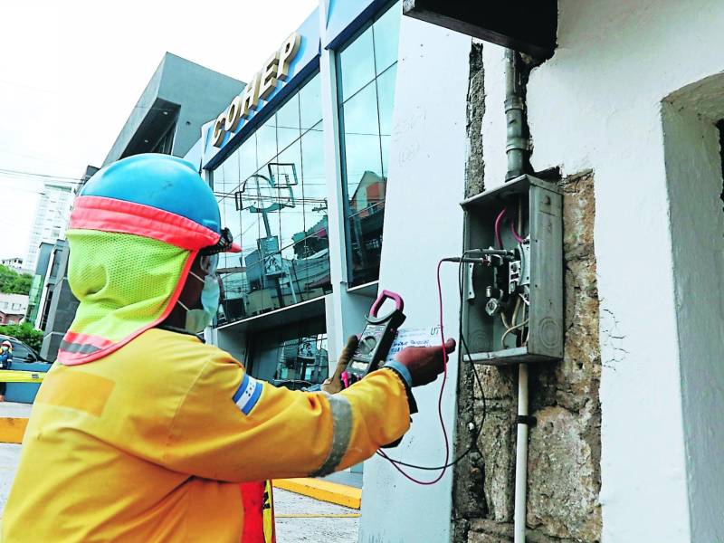 Casi medio millón de abonados carecen de un medidor de energía a nivel nacional.