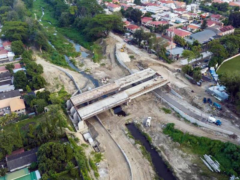 Pavimentaciones, puentes, colectores e inversiones en salud son las obras en ejecución.